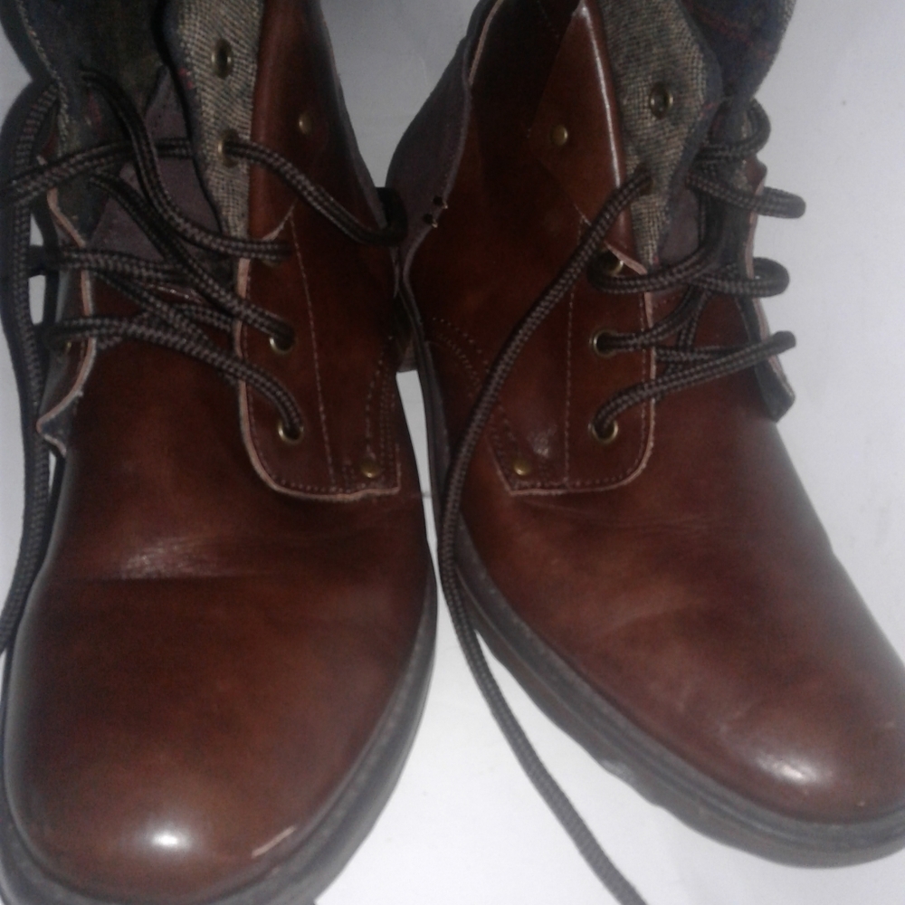 Jeffrey Tyler Kolby Brown Laced Up Boots Shoes Size 11  Laces Good  Insoles Good